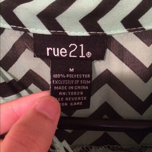 Chevron button down top - Picture 2 of 2